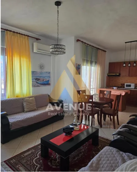 Tirane, jepet me qera Vile 2+1 Kati 3, 650 € (Rruga Siri Kodra)