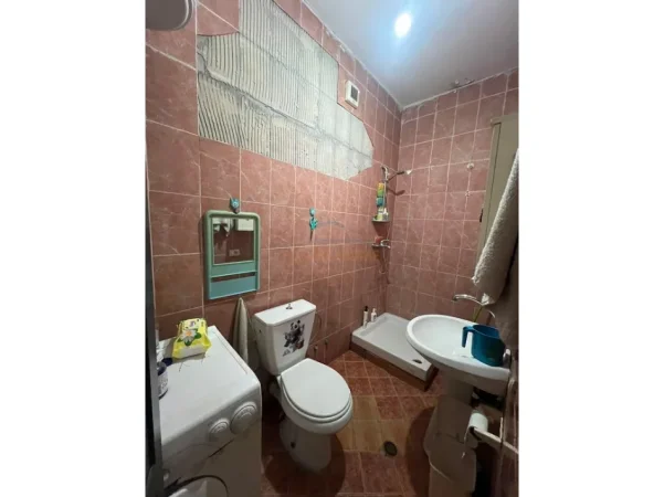 Tirane, shitet apartament 2+1 Kati 1, 89 m² 145.000 € (5 Maji)