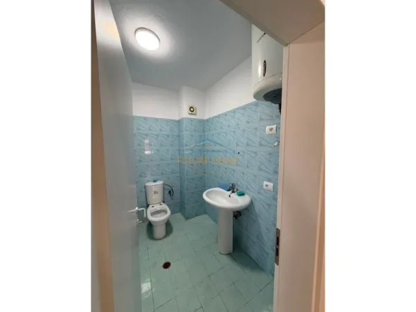 Tirane, shitet apartament 2+1+Aneks+Ballkon Kati 7, 100 m² 183.000 € 
