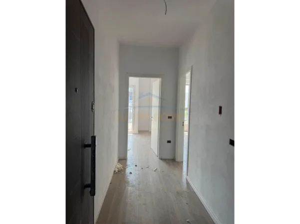 Tirane, shitet apartament 1+1+Aneks+Ballkon Kati 2, 62 m² 162.000 € (RRUGA ELBASANIT SHKOLLA OSAMAN MYDERIZI)