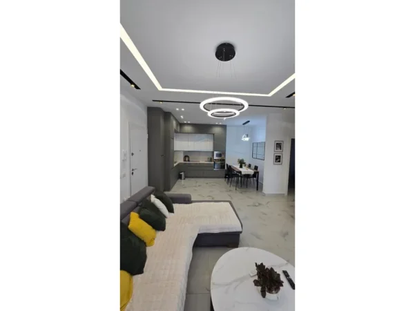 Tirane, shitet apartament 2+1+Aneks+Ballkon Kati 2, 109 m² 260.000 € (SAUK)