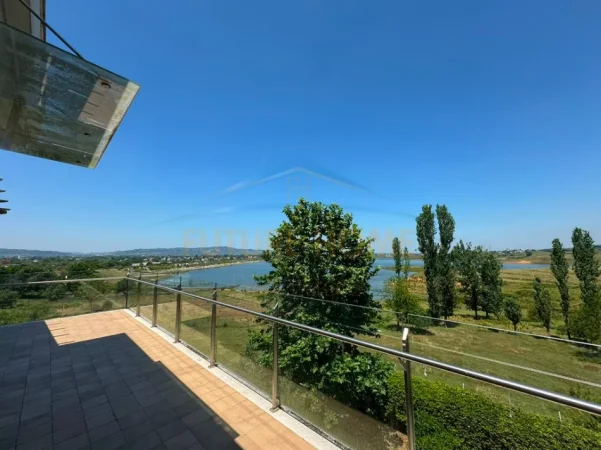 Tirane, shitet apartament 4+1+Aneks+Ballkon Kati 3, 1.000 m² 750.000 € (TAPIZE VILE ME PISHINE)