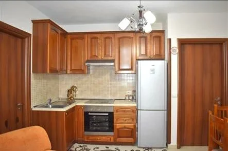Tirane, jepet me qera apartament 2+1+Ballkon Kati 4, 80 m² 520 € (Prokuroria e Tiranes/Rr.Haxhi Hysen Dalliu)