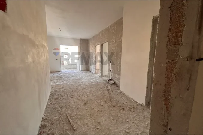 Vlore, shitet apartament 2+1 Kati 5, 104 m² 125.000 € (Rruga Gjergj Kastrioti (Transballkanike), Vlorë)