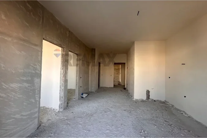 Vlore, shitet apartament 2+1 Kati 5, 104 m² 125.000 € (Rruga Gjergj Kastrioti (Transballkanike), Vlorë)