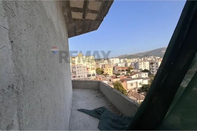 Vlore, shitet apartament 2+1 Kati 5, 104 m² 125.000 € (Rruga Gjergj Kastrioti (Transballkanike), Vlorë)