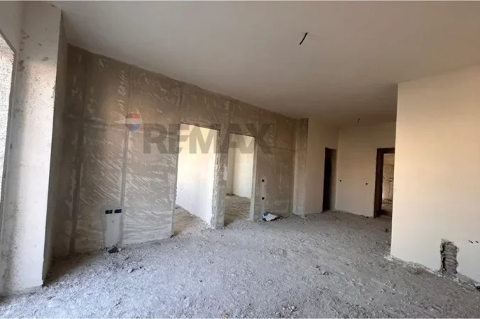 Vlore, shitet apartament 2+1 Kati 5, 104 m² 125.000 € (Rruga Gjergj Kastrioti (Transballkanike), Vlorë)