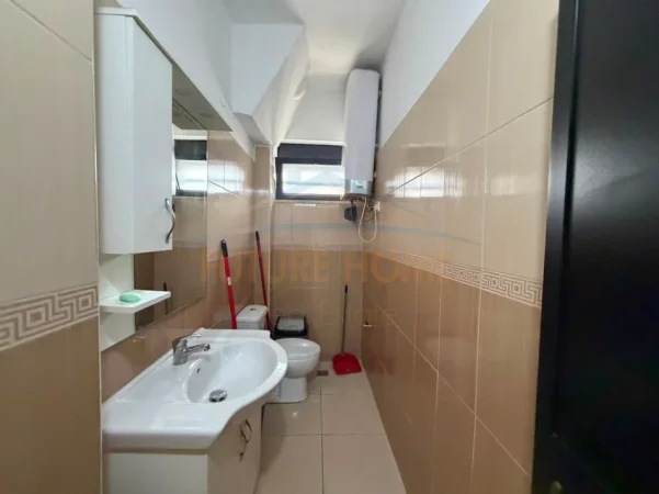 Durres, jepet me qera ambjent biznesi Kati 0, 53 m² 500 € (LAGJIA 17,DURRES)