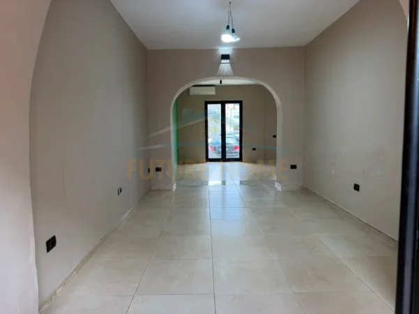 Durres, shitet ambjent biznesi Kati 0, 53 m² 159.000 € (LAGJIA 17,DURRES)