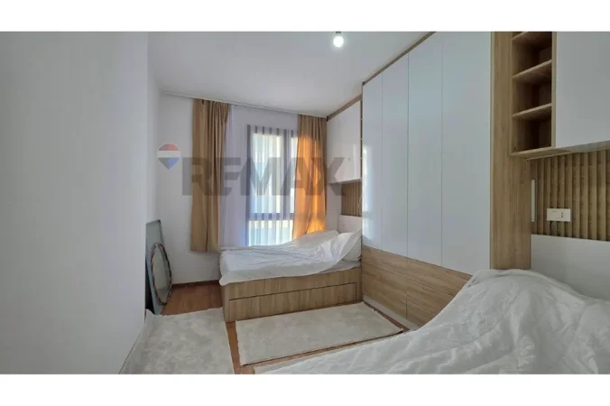 Vlore - Lungomare, jepet me qera apartament 2+1+Ballkon Kati 3, 94 m² 700 € (Rruga Murat Terbaci, Vlore)