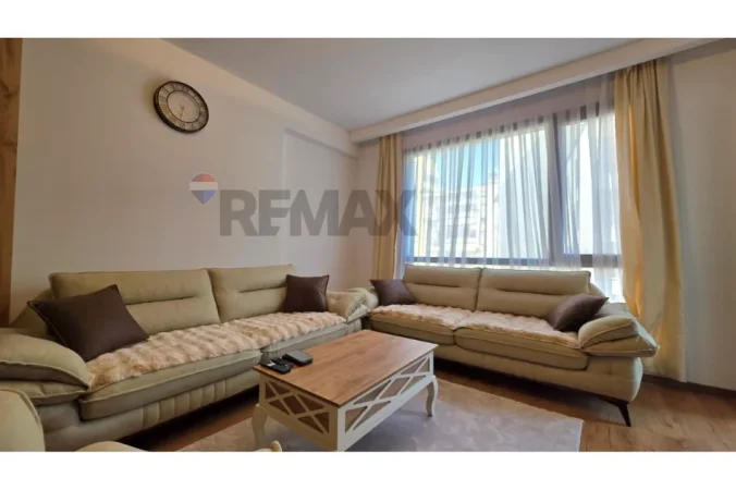 Vlore - Lungomare, jepet me qera apartament 2+1+Ballkon Kati 3, 94 m² 700 € (Rruga Murat Terbaci, Vlore)