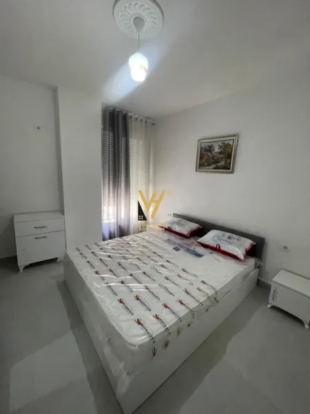 Tirane, jepet me qera apartament 2+1+Ballkon Kati 1, 100 m² 620 € (5 MAJI)