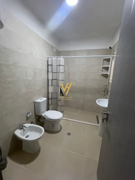 Tirane, jepet me qera apartament 2+1+Ballkon Kati 1, 100 m² 620 € (5 MAJI)