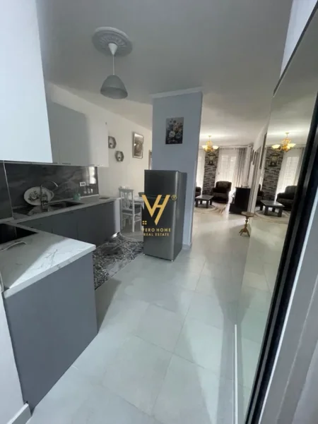Tirane, jepet me qera apartament 2+1+Ballkon Kati 5, 100 m² 620 € (5 MAJI)