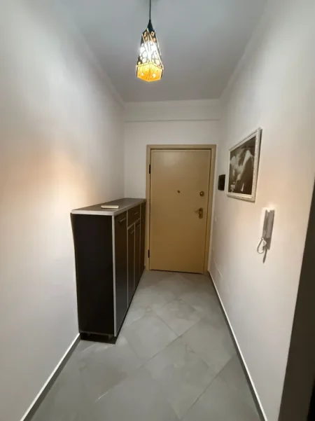 Tirane, jepet me qera apartament 1+1+Ballkon Kati 3, 70 m² 500 € (Astir Green City Rruga Nexho Konomi)