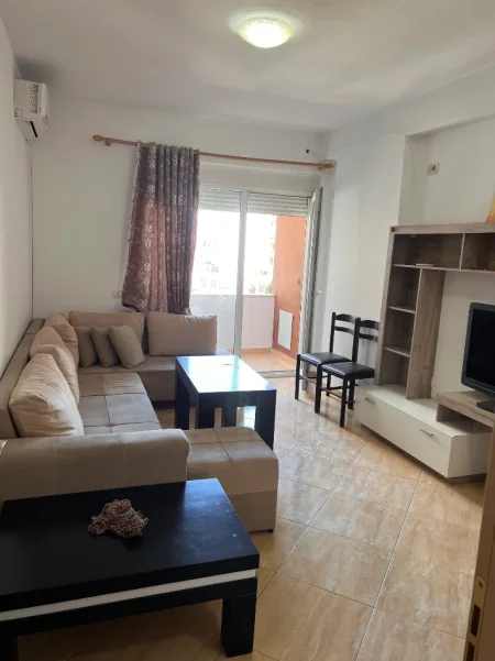 Tirane, jepet me qera apartament 1+1+Ballkon Kati 4, 400 € (Astir rr kryesore)