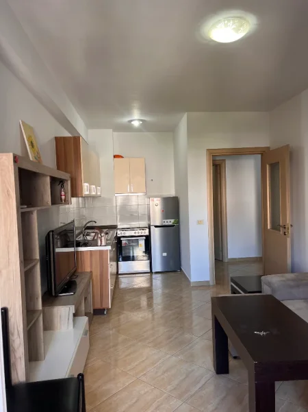 Tirane, jepet me qera apartament 1+1+Ballkon Kati 4, 400 € (Astir rr kryesore)