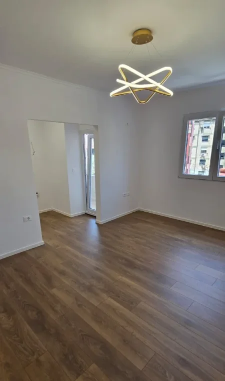 Tirane, shitet apartament 1+1 , 59 m² 140.000 € 