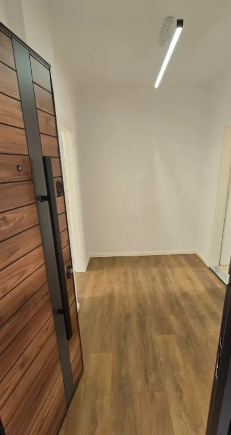 Tirane, shitet apartament 1+1 , 59 m² 140.000 € 