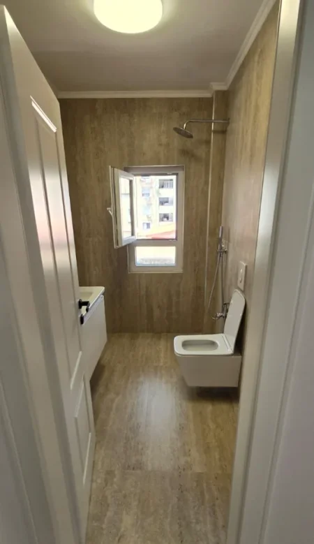 Tirane, shitet apartament 1+1 , 59 m² 140.000 € 