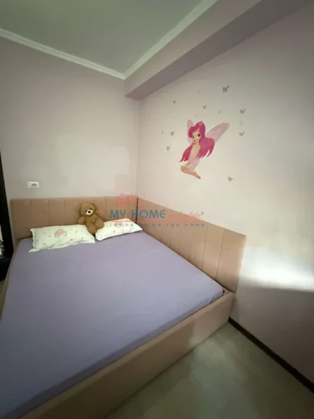 Tirane, jepet me qera apartament 2+1+Ballkon Kati 5, 95 m² 750 € (Komuna e Parisit)