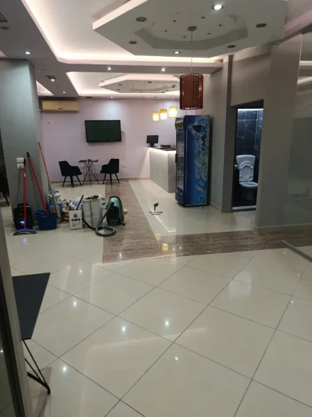 Tirane, jepet me qera lokal Kati 1, 120 m² 500 € (KODRA E PRIFTIT)