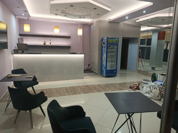 Tirane, jepet me qera lokal Kati 1, 120 m² 500 € (KODRA E PRIFTIT)