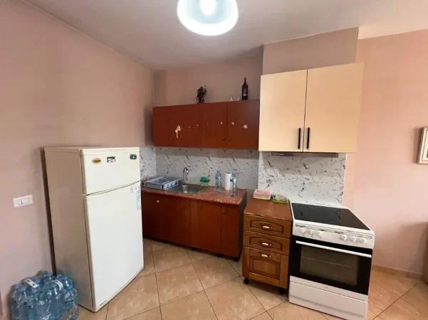 Tirane, shitet apartament 1+1+Ballkon Kati 5, 66 m² 160.000 € (Tefta tashko koco)