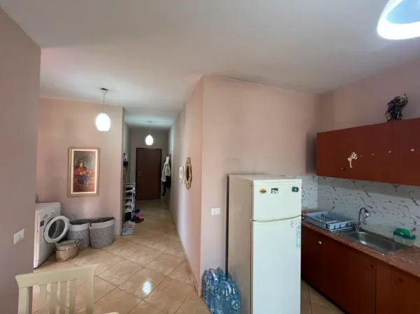 Tirane, shitet apartament 1+1+Ballkon Kati 5, 66 m² 160.000 € (Tefta tashko koco)