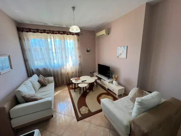 Tirane, shitet apartament 1+1+Ballkon Kati 5, 66 m² 160.000 € (Tefta tashko koco)