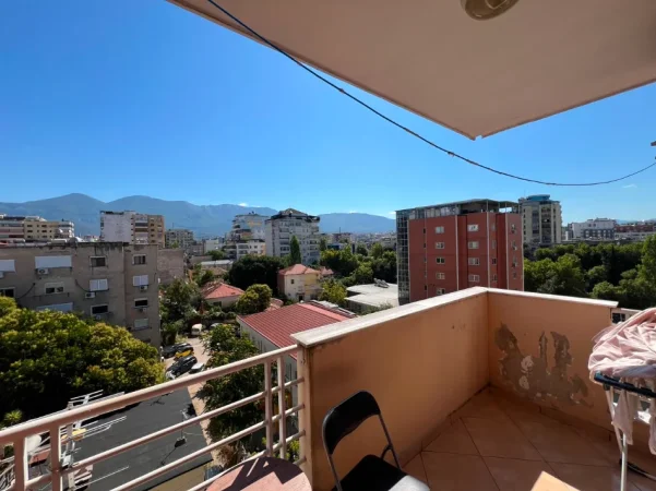 Tirane, shitet apartament 1+1+Ballkon Kati 5, 66 m² 160.000 € (Tefta tashko koco)