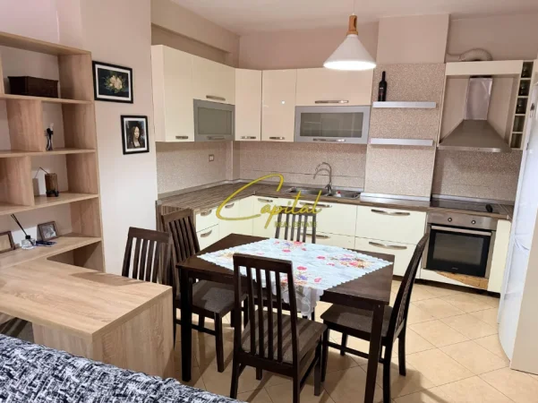 Tirane, jepet me qera apartament 1+1 Kati 6, 73 m² 370 € (YZBERISHT)