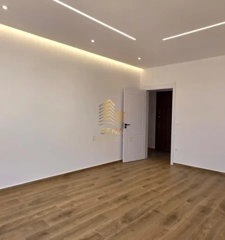 Tirane, shitet apartament 2+1+Ballkon Kati 6, 99 m² 150.000 € (Paskuqan)
