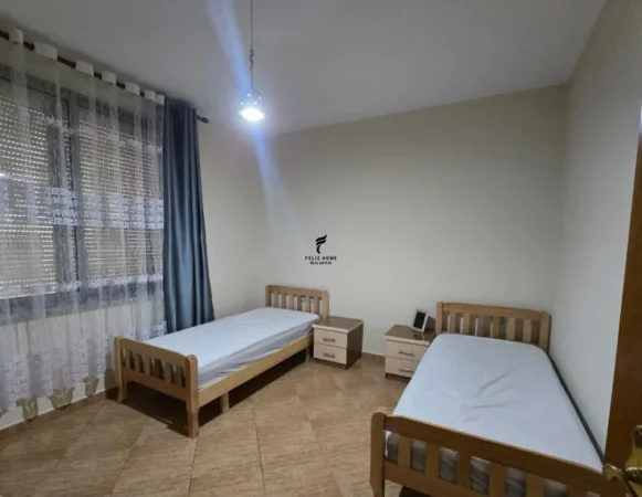 Tirane, jepet me qera apartament 2+1 Kati 5, 105 m² 800 € (RRUGA E KOSOVAREVE)