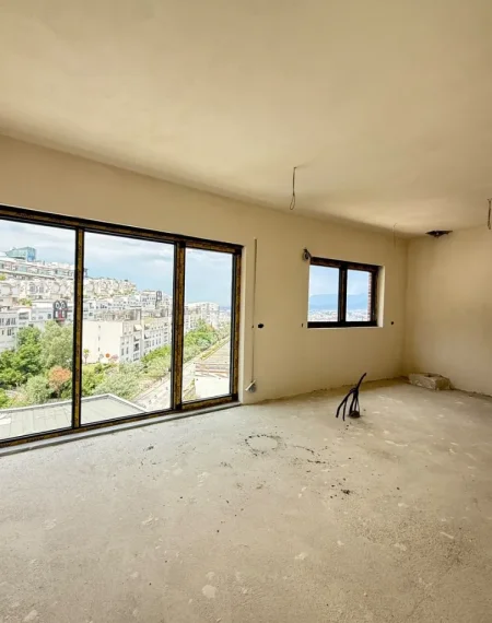 Tirane, shitet apartament 3+1 , 213 m² 365.650 € 