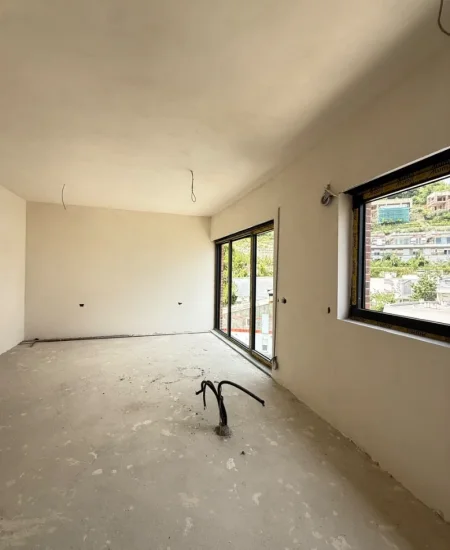 Tirane, shitet apartament 3+1 , 213 m² 365.650 € 
