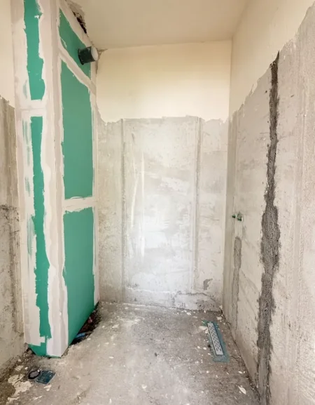 Tirane, shitet apartament 3+1 , 213 m² 365.650 € 