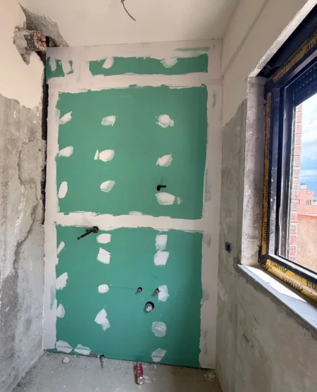 Tirane, shitet apartament 3+1 , 213 m² 365.650 € 