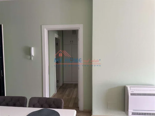 Tirane, jepet me qera apartament 1+1+Ballkon Kati 3, 66 m² 700 € (Qender)
