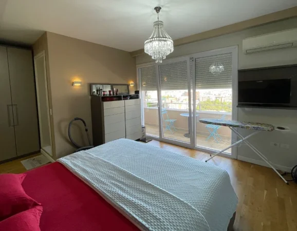 Tirane, shitet apartament 3+1 , 180 m² 360.000 € 