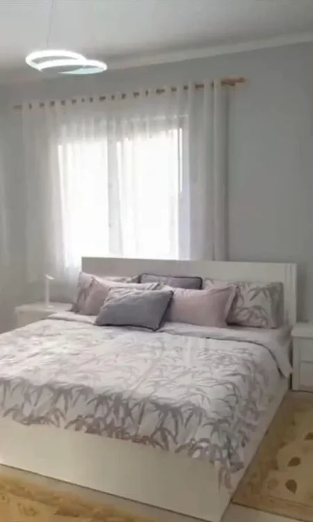 Tirane, jepet me qera apartament 1+1+Ballkon Kati 2, 60 m² 600 € (Shkolla e Baletit)