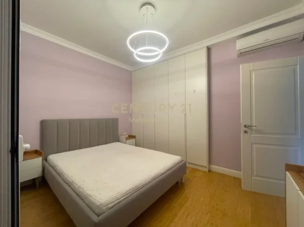 Tirane, jepet me qera apartament 1+1+Ballkon Kati 2, 73 m² 1.000 € 