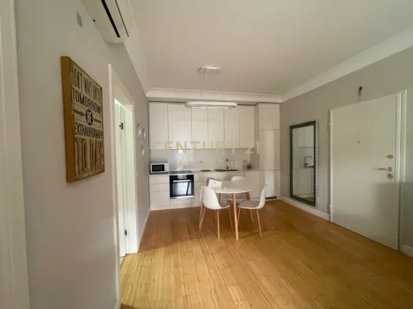 Tirane, jepet me qera apartament 1+1+Ballkon Kati 2, 73 m² 1.000 € 