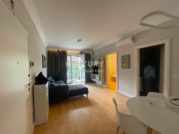Tirane, jepet me qera apartament 1+1+Ballkon Kati 2, 73 m² 1.000 € 