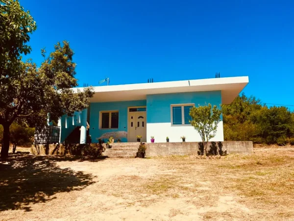 Durres, shitet shtepi 2+1 Kati 0, 100 m² (gjiri i Lalzit)