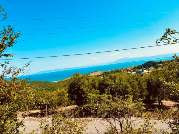 Durres, shitet shtepi 2+1 Kati 0, 100 m² (gjiri i Lalzit)