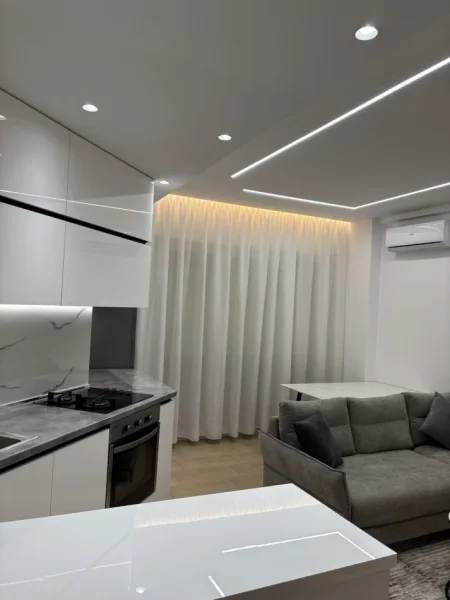 Tirane, jepet me qera apartament 1+1 Kati 4, 63 m² 800 € (Liqeni i Thatë)