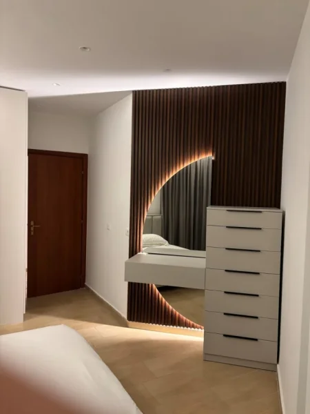 Tirane, jepet me qera apartament 1+1 Kati 4, 63 m² 800 € (Liqeni i Thatë)