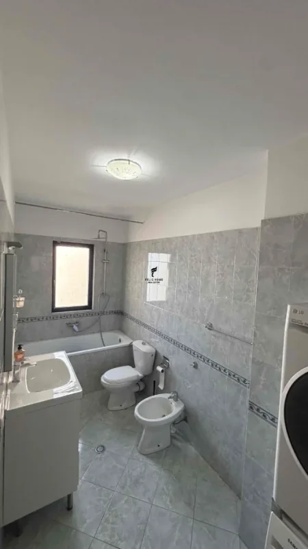 Tirane, jepet me qera apartament 2+1 Kati 4, 97 m² 650 € (DELIJORGJI)