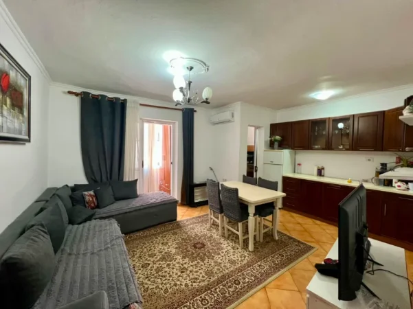 Tirane, jepet me qera apartament 1+1+Ballkon Kati 3, 54 m² 430 € (Tregu i Ri Elektrik)